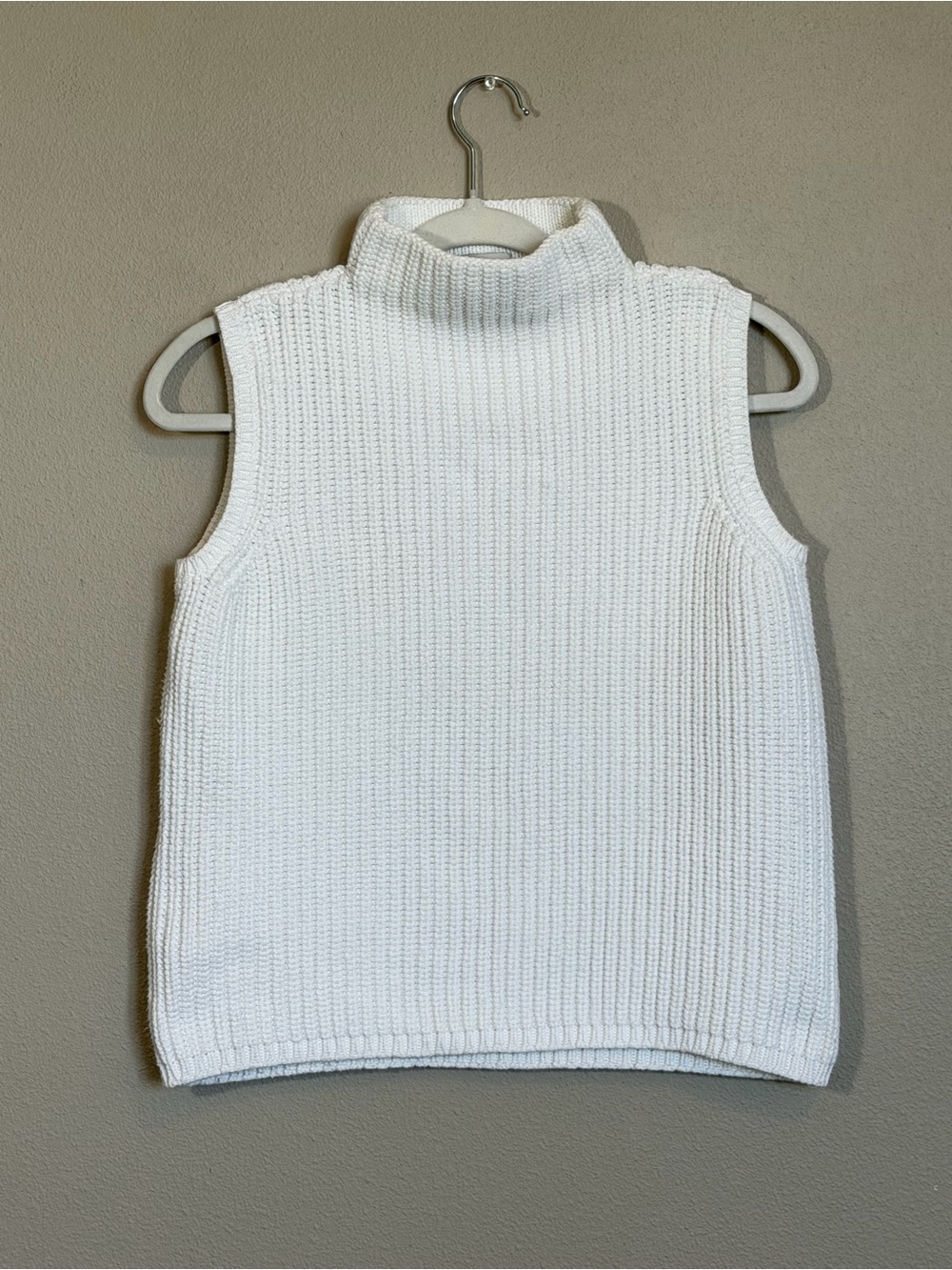 Chelsea Studio white Knit Sleeveless Turtleneck Sweater Vest, size L